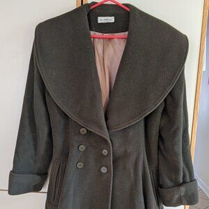 Le Chateau Vintage 1980s Army Green Women Wool Jacket / Manteau en laine vert